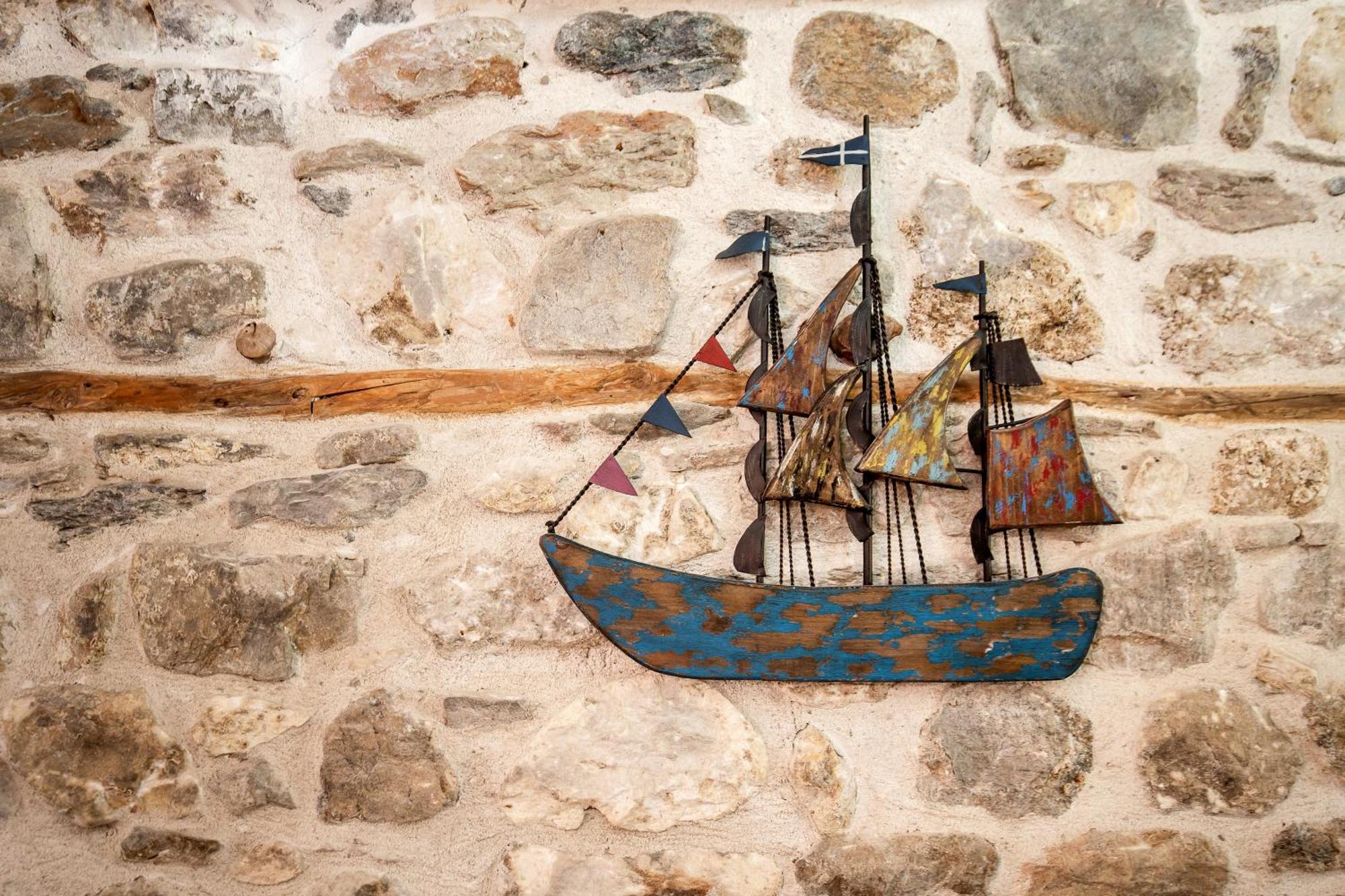 Alifadas 1836 Limenas  Bagian luar foto